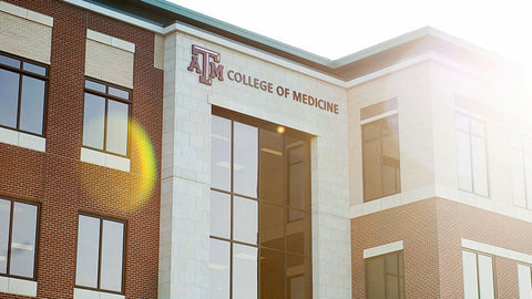 What is the average cost of attending medical school in America?